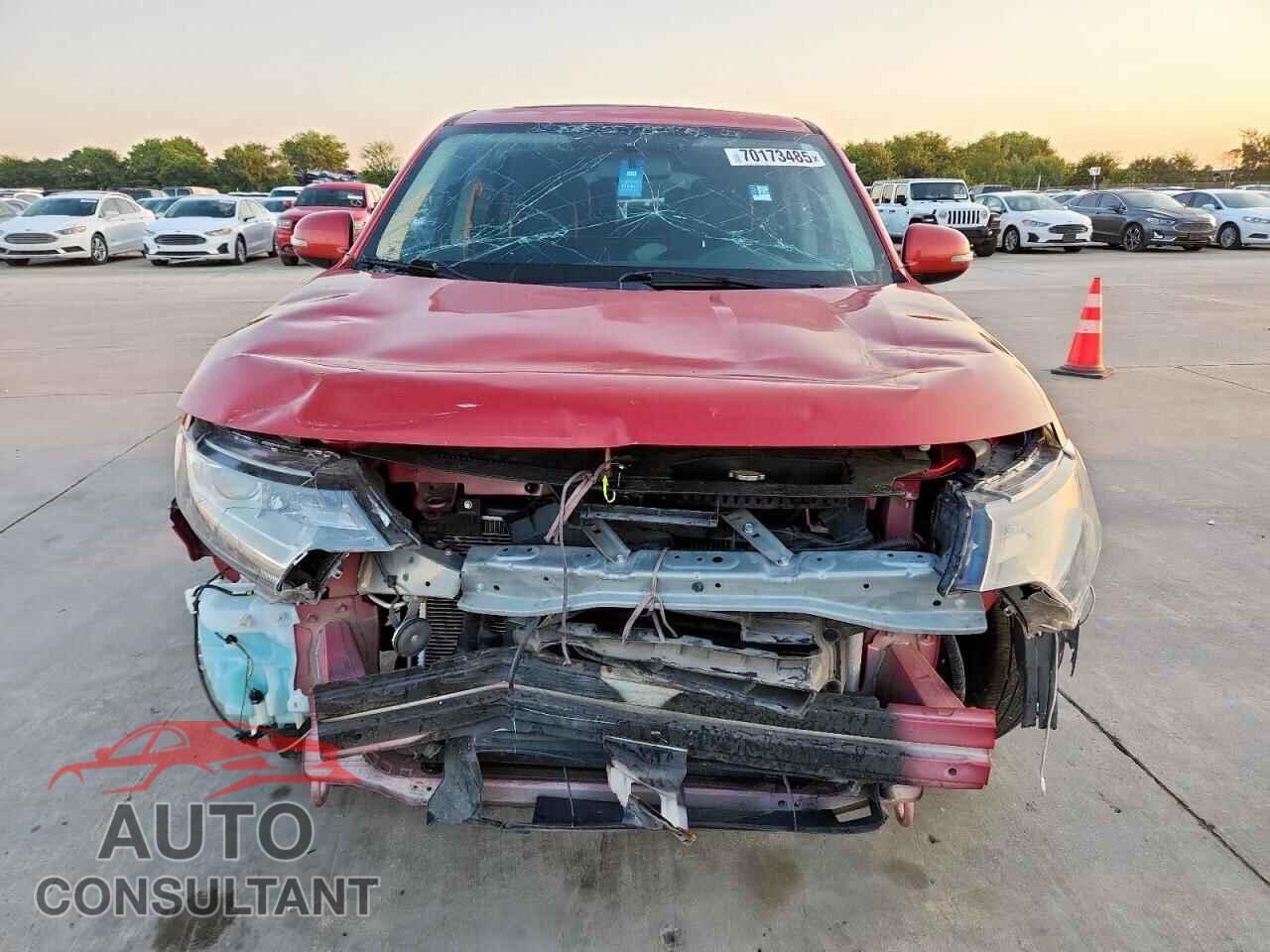MITSUBISHI OUTLANDER 2019 - JA4AD3A34KZ007576