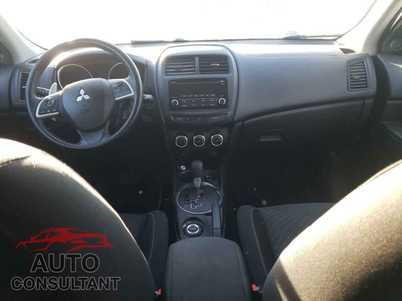 MITSUBISHI OUTLANDER 2015 - 4A4AJ4AW1FE605869