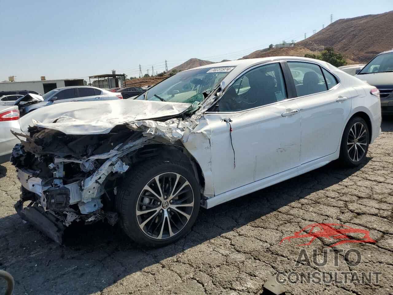 TOYOTA CAMRY 2020 - 4T1G11AK3LU976297