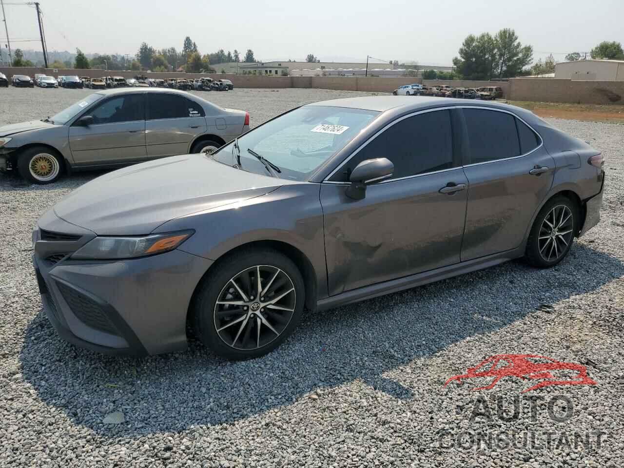 TOYOTA CAMRY 2022 - 4T1G11AK5NU037039