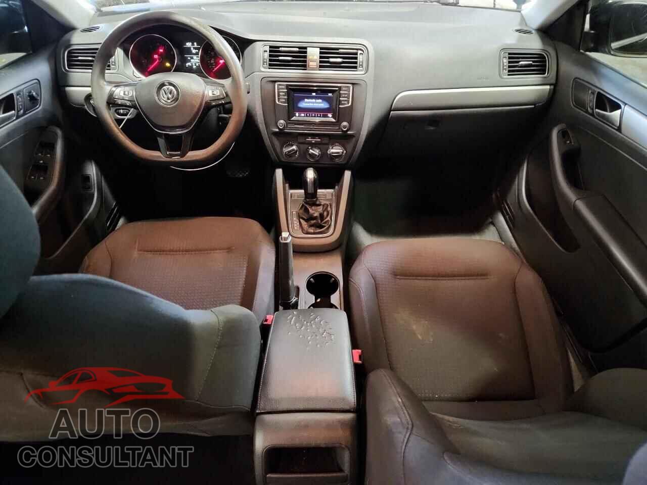 VOLKSWAGEN JETTA 2017 - 3VW2B7AJ6HM247175