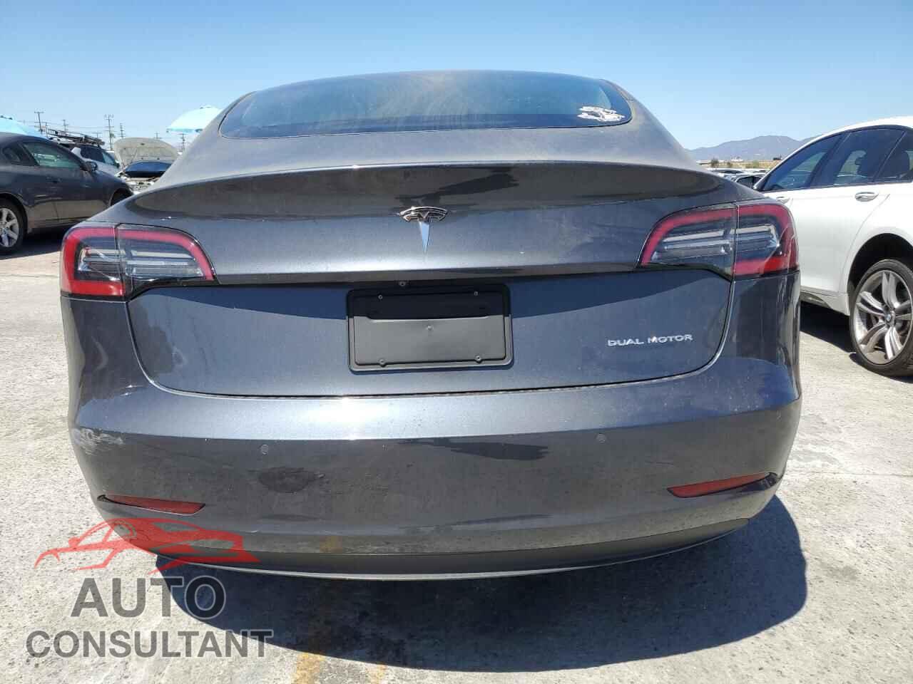 TESLA MODEL 3 2019 - 5YJ3E1EB5KF194687