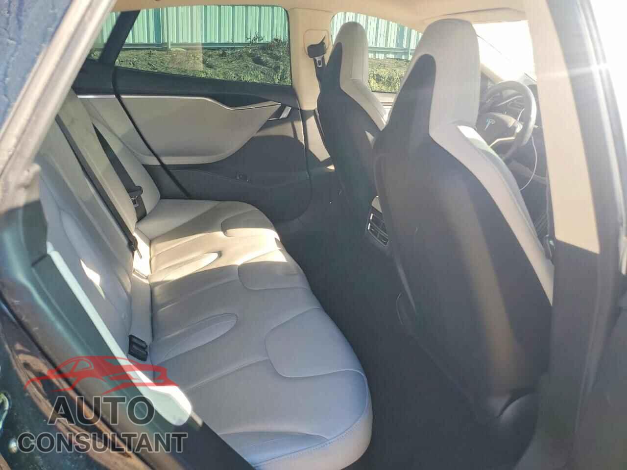 TESLA MODEL S 2014 - 5YJSA1H17EFP35169