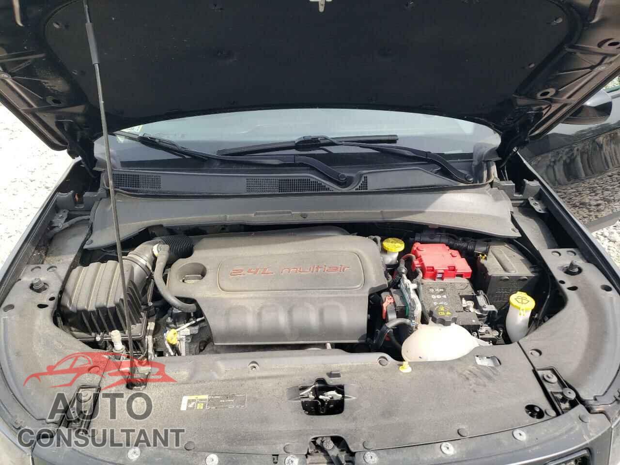 JEEP COMPASS 2020 - 3C4NJDBB0LT256199