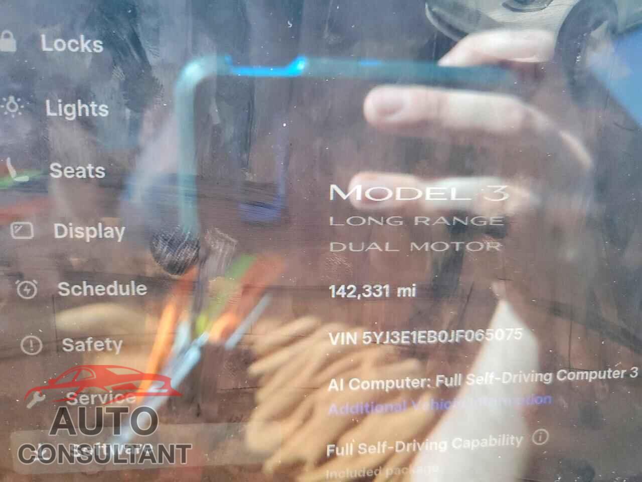 TESLA MODEL 3 2018 - 5YJ3E1EB0JF065075