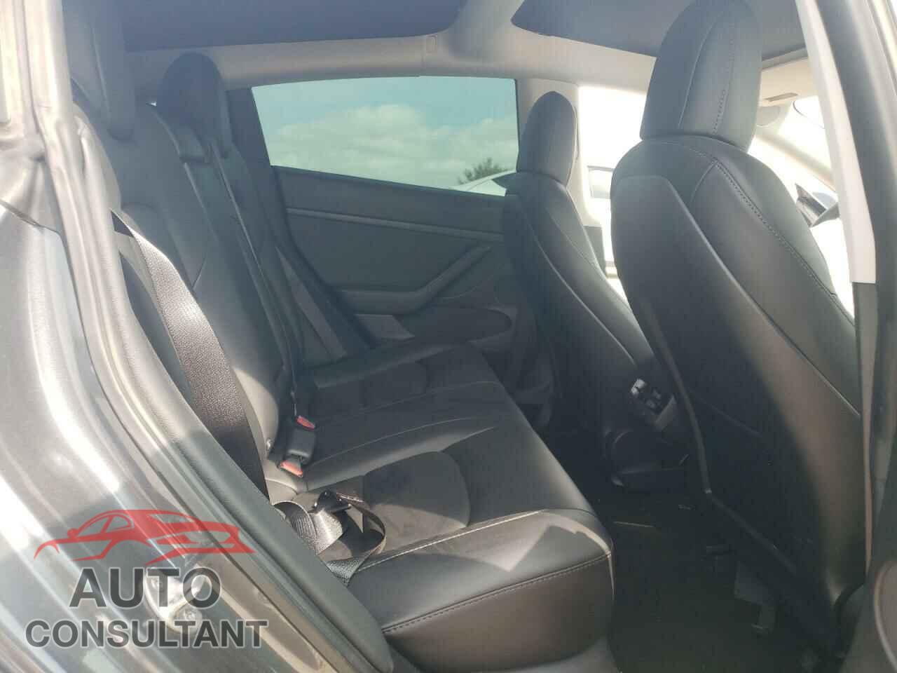 TESLA MODEL 3 2021 - 5YJ3E1EAXMF043614