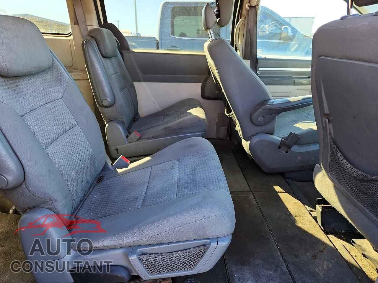 DODGE CARAVAN 2010 - 2D4RN4DE1AR335395