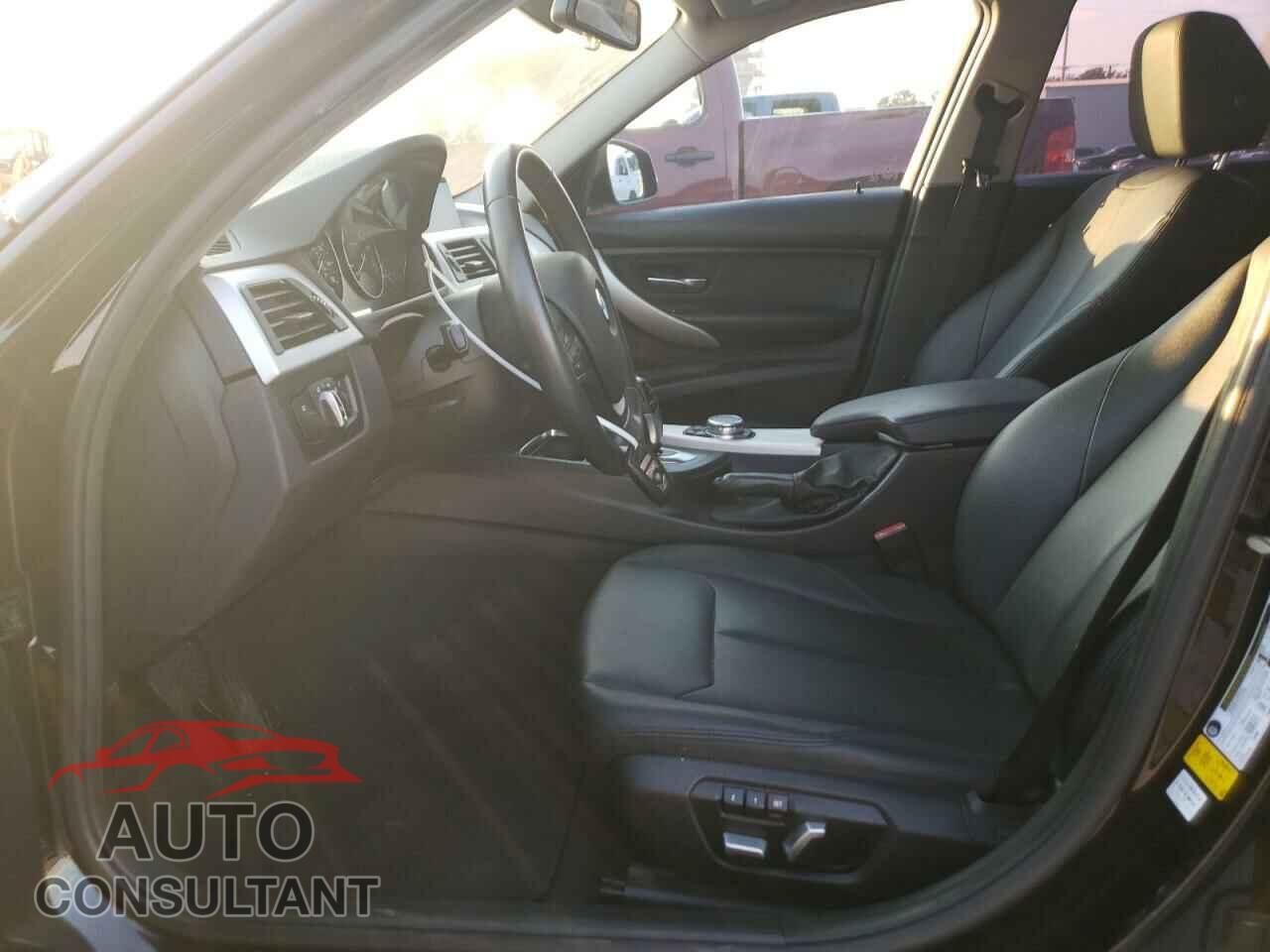 BMW 3 SERIES 2016 - WBA8E1G57GNU12082