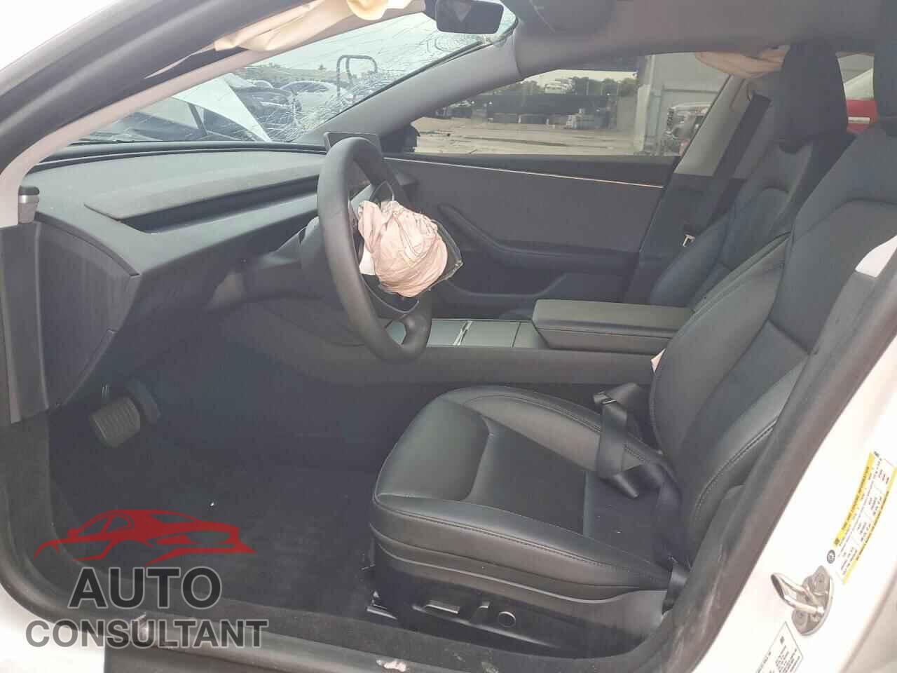 TESLA MODEL 3 2024 - 5YJ3E1EA9RF745463