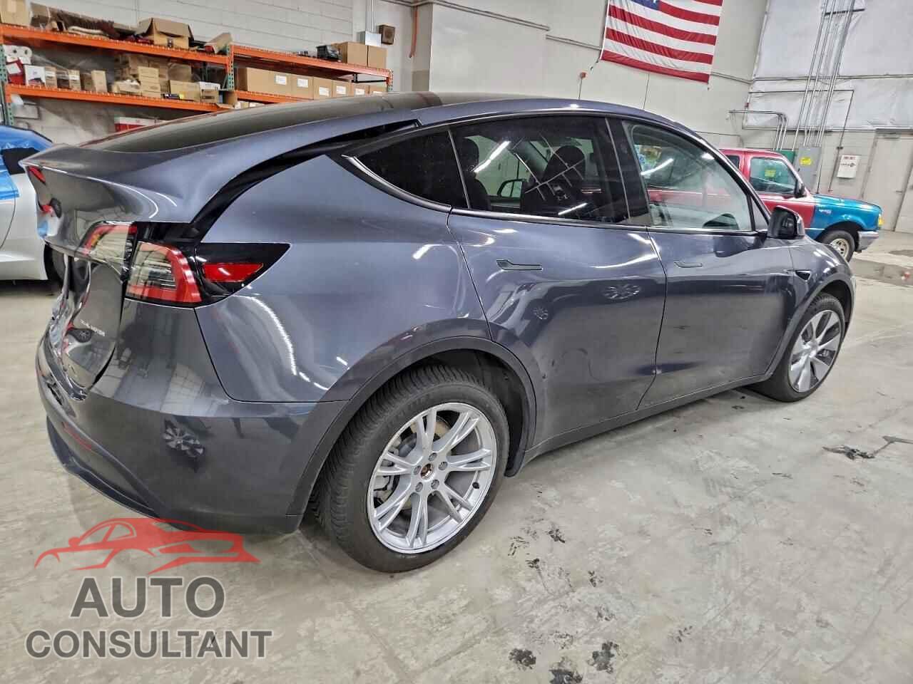 TESLA MODEL Y 2023 - 7SAYGDEE6PF887340
