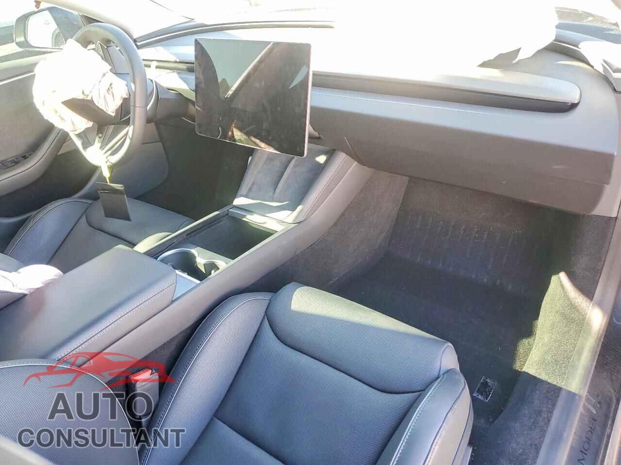 TESLA MODEL 3 2024 - 5YJ3E1ET9RF807817
