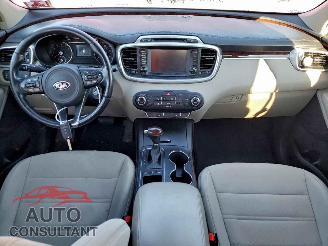 KIA SORENTO 2017 - 5XYPGDA31HG195784