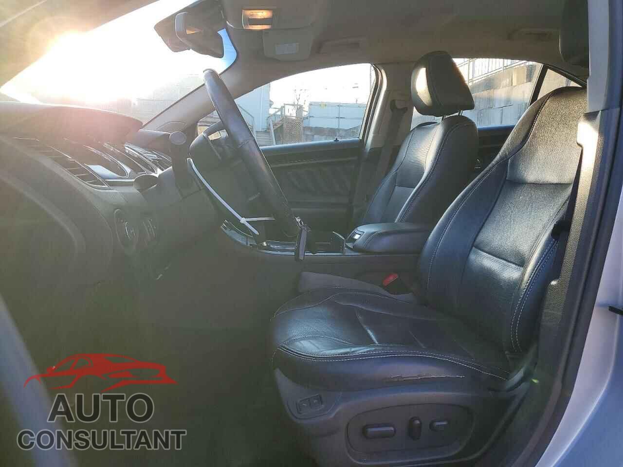 FORD TAURUS 2011 - 1FAHP2FW8BG183198