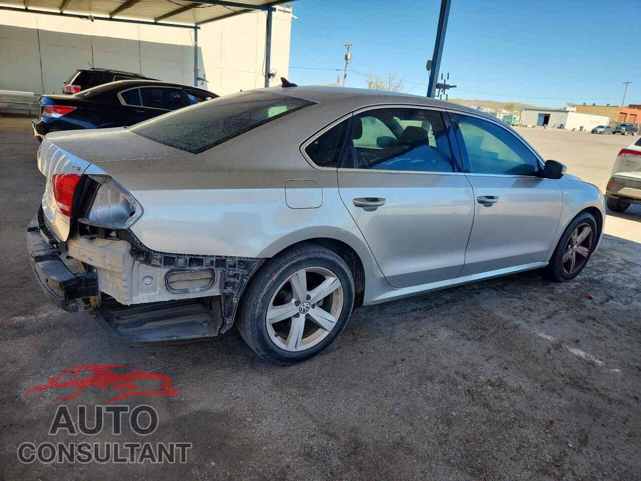 VOLKSWAGEN PASSAT 2014 - 1VWAT7A32EC043044