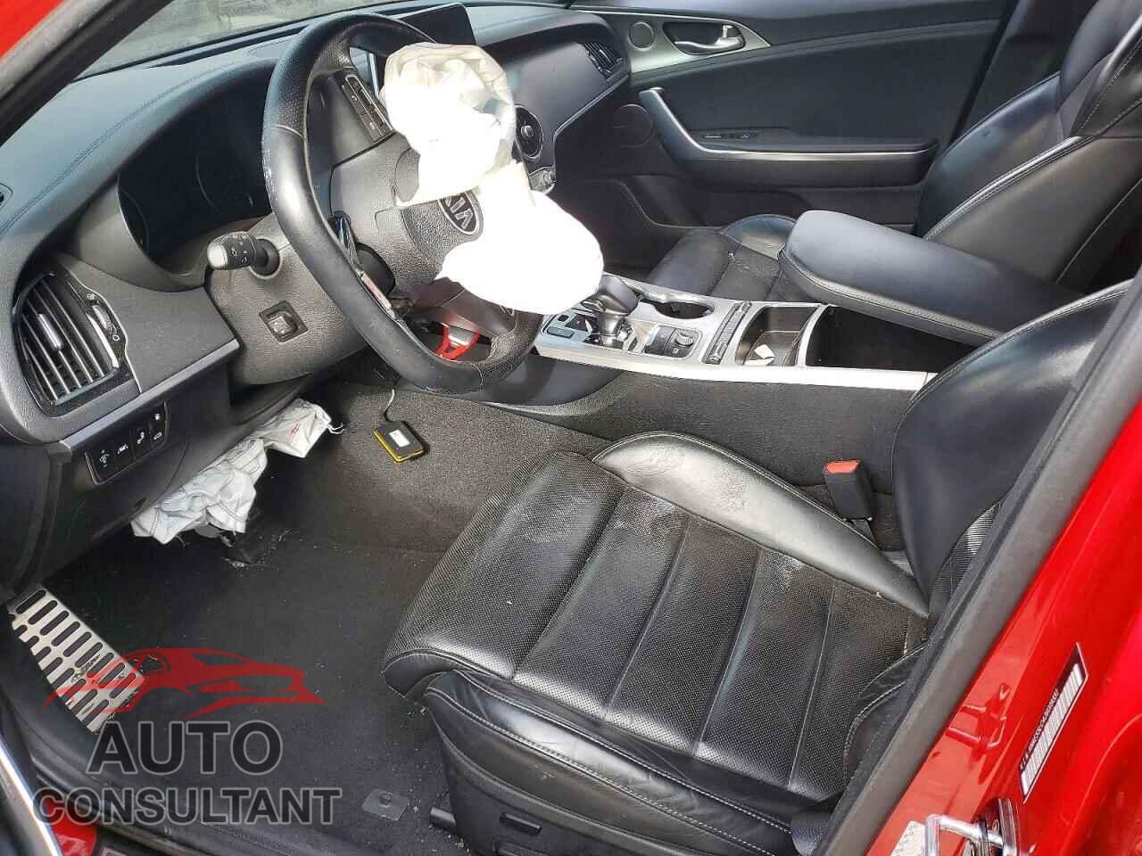 KIA STINGER 2018 - KNAE55LC4J6019351
