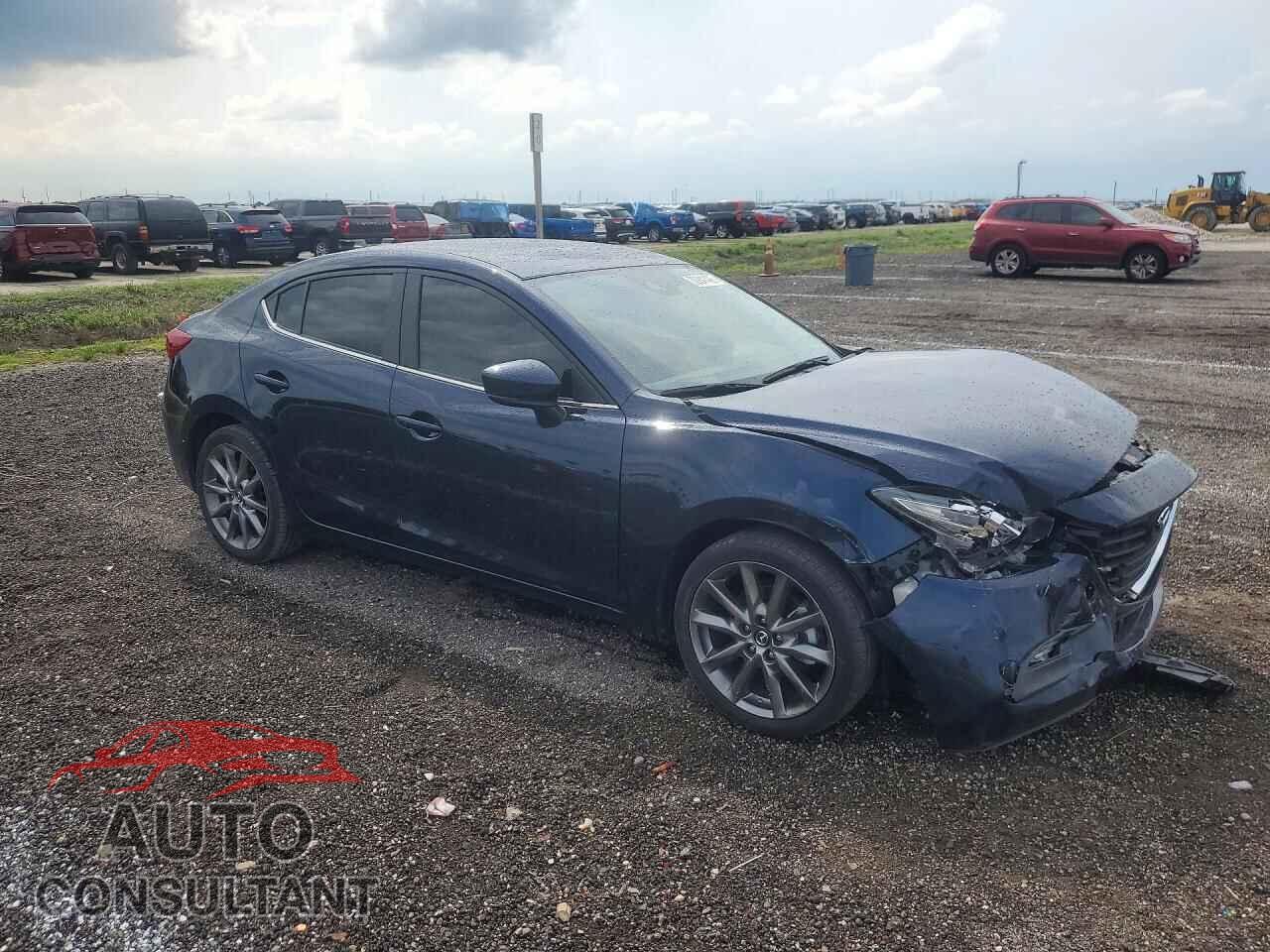 MAZDA 3 2018 - 3MZBN1V30JM204943
