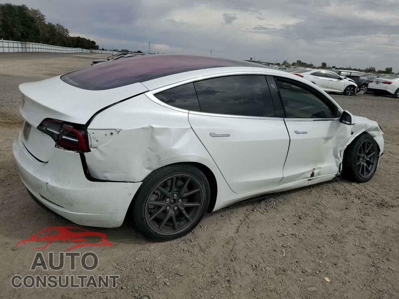 TESLA MODEL 3 2018 - 5YJ3E1EA8JF014883