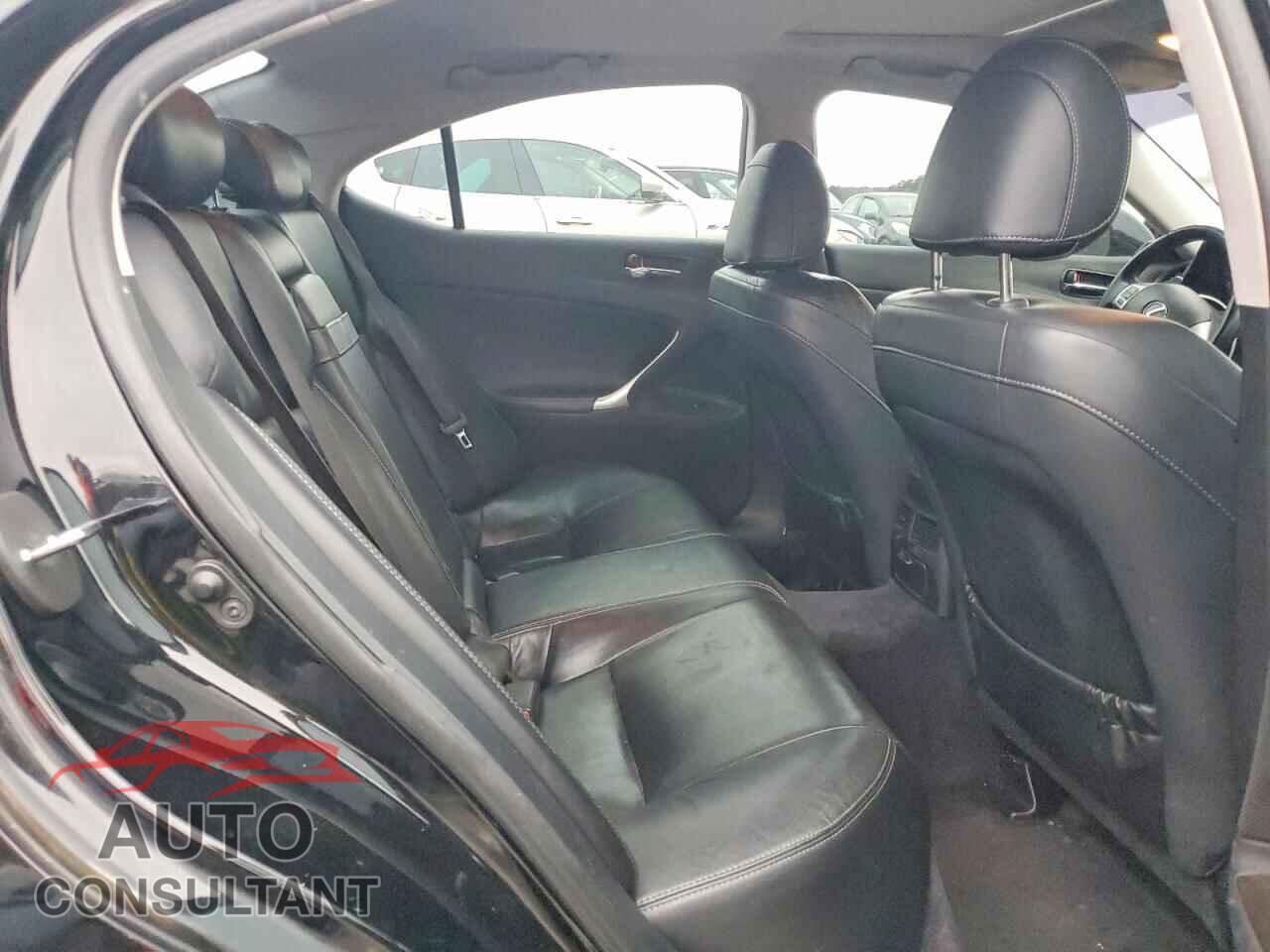 LEXUS IS 2011 - JTHBF5C29B5144720