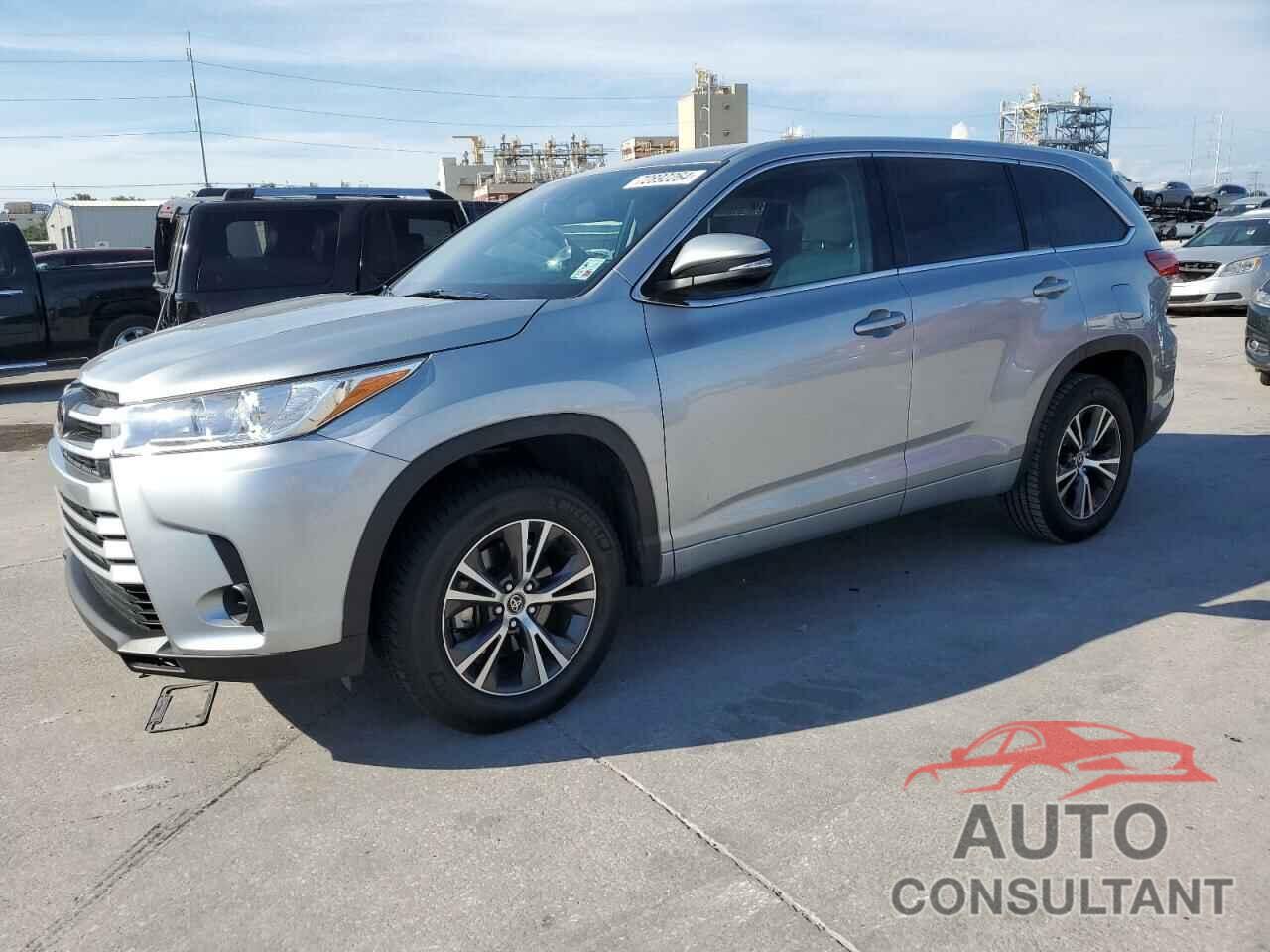 TOYOTA HIGHLANDER 2017 - 5TDZARFH0HS031361