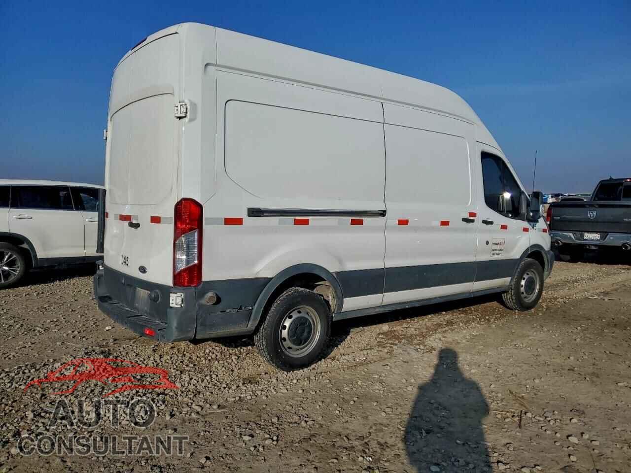 FORD TRANSIT 2017 - 1FTYR2XM4HKB35138