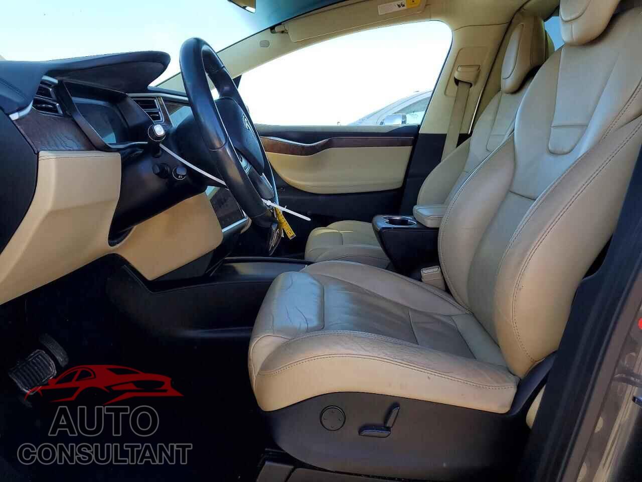 TESLA MODEL X 2017 - 5YJXCBE28HF054655