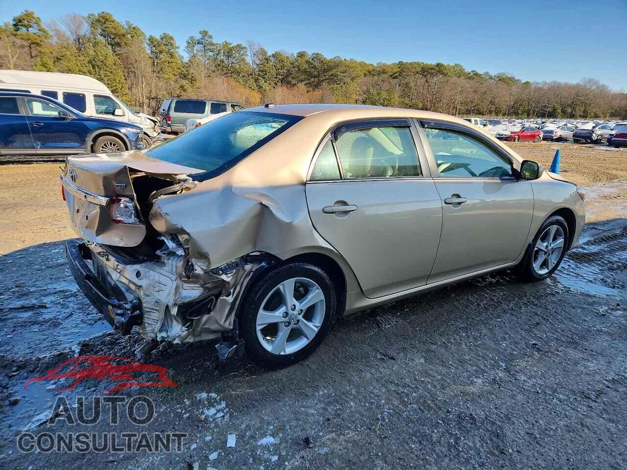 TOYOTA COROLLA 2013 - 2T1BU4EEXDC015433