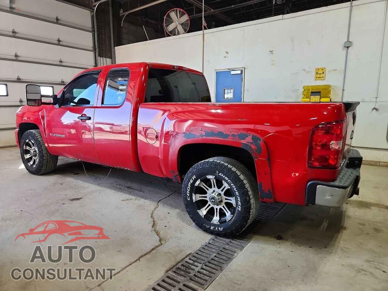 CHEVROLET SILVERADO 2010 - 1GCSKPE38AZ108555