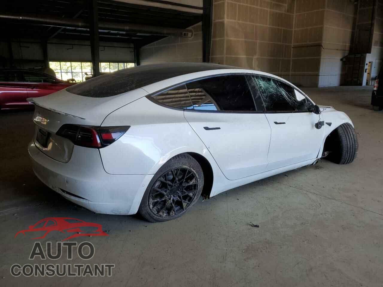 TESLA MODEL 3 2021 - 5YJ3E1EA2MF859703