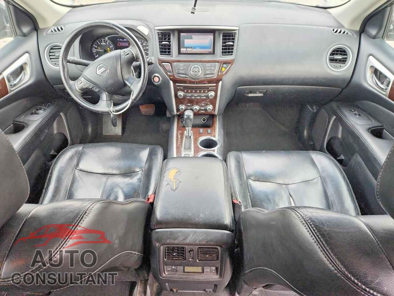 NISSAN PATHFINDER 2013 - 5N1AR2MM9DC624575