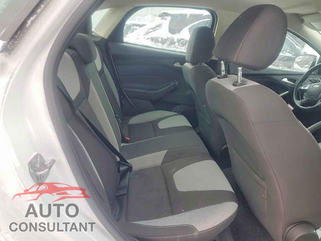 FORD FOCUS 2014 - 1FADP3F28EL415148