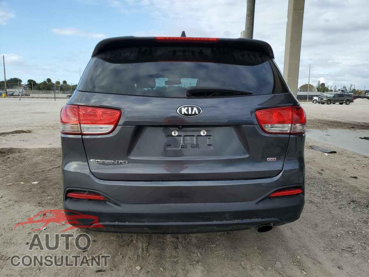 KIA SORENTO 2018 - 5XYPG4A38JG345802