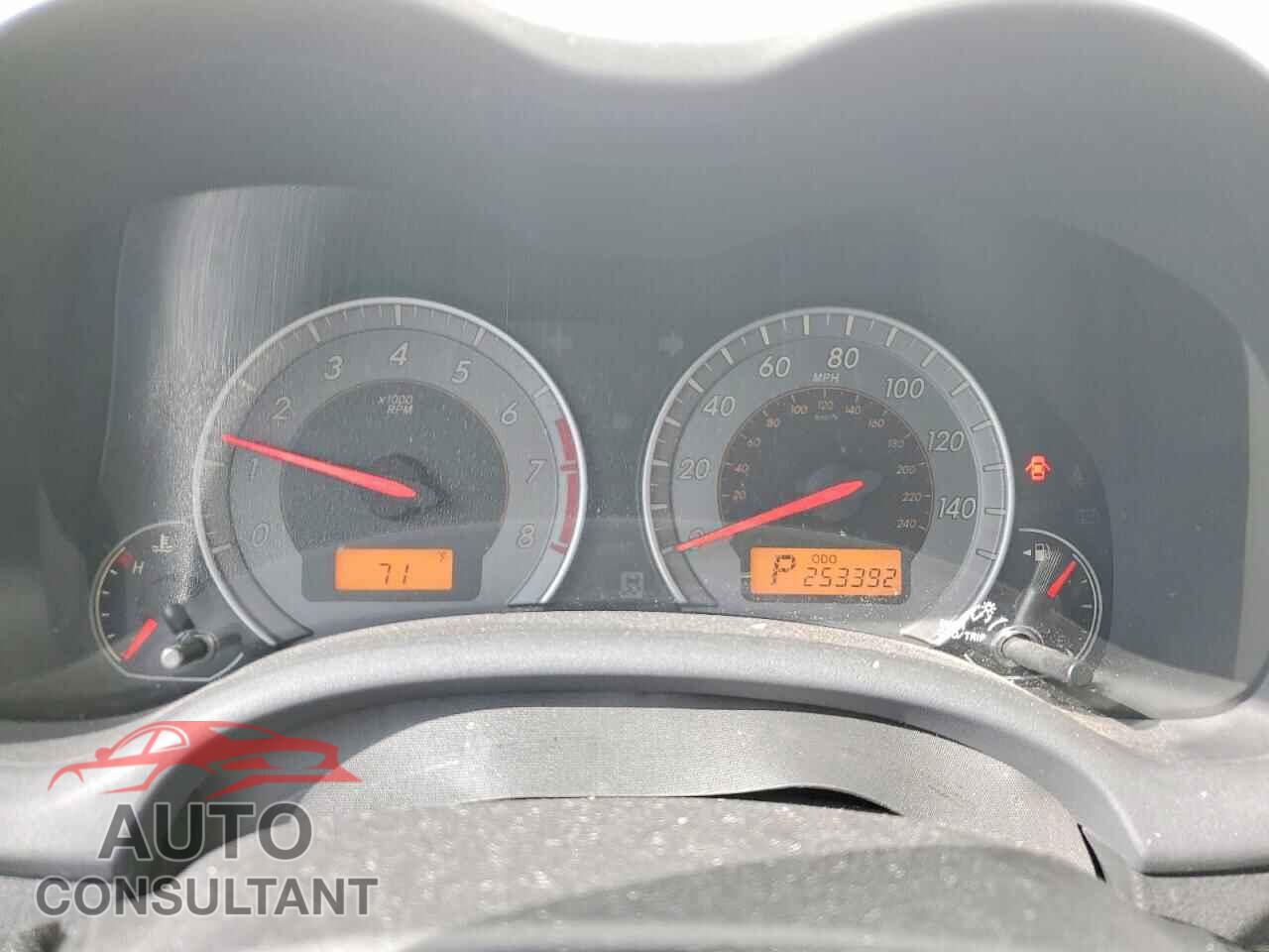 TOYOTA COROLLA 2010 - 2T1BU4EEXAC471380