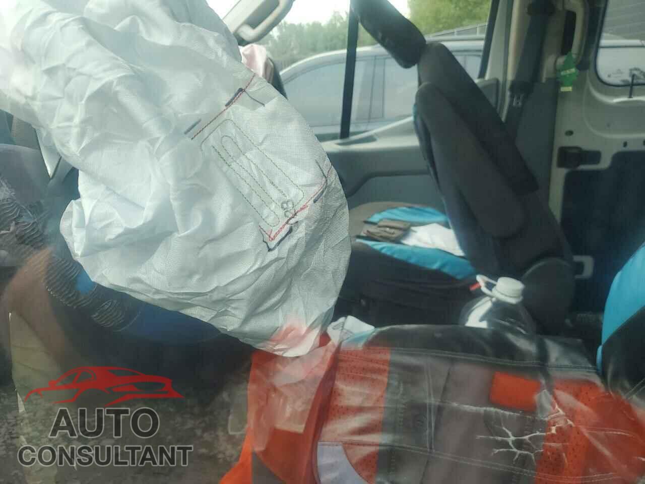 FORD TRANSIT 2018 - 1FTYR1YM4JKA53750