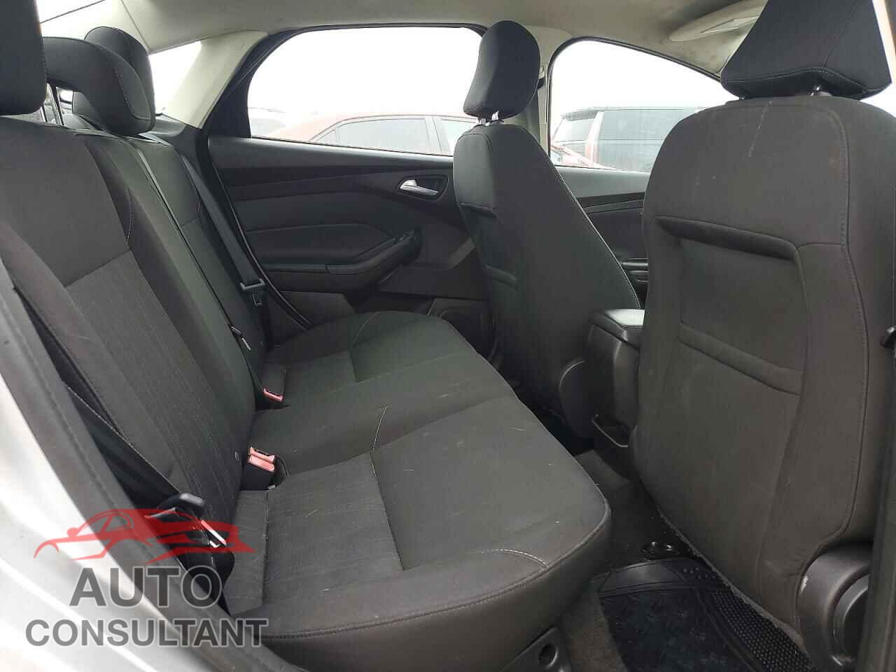 FORD FOCUS 2016 - 1FADP3F24GL348504