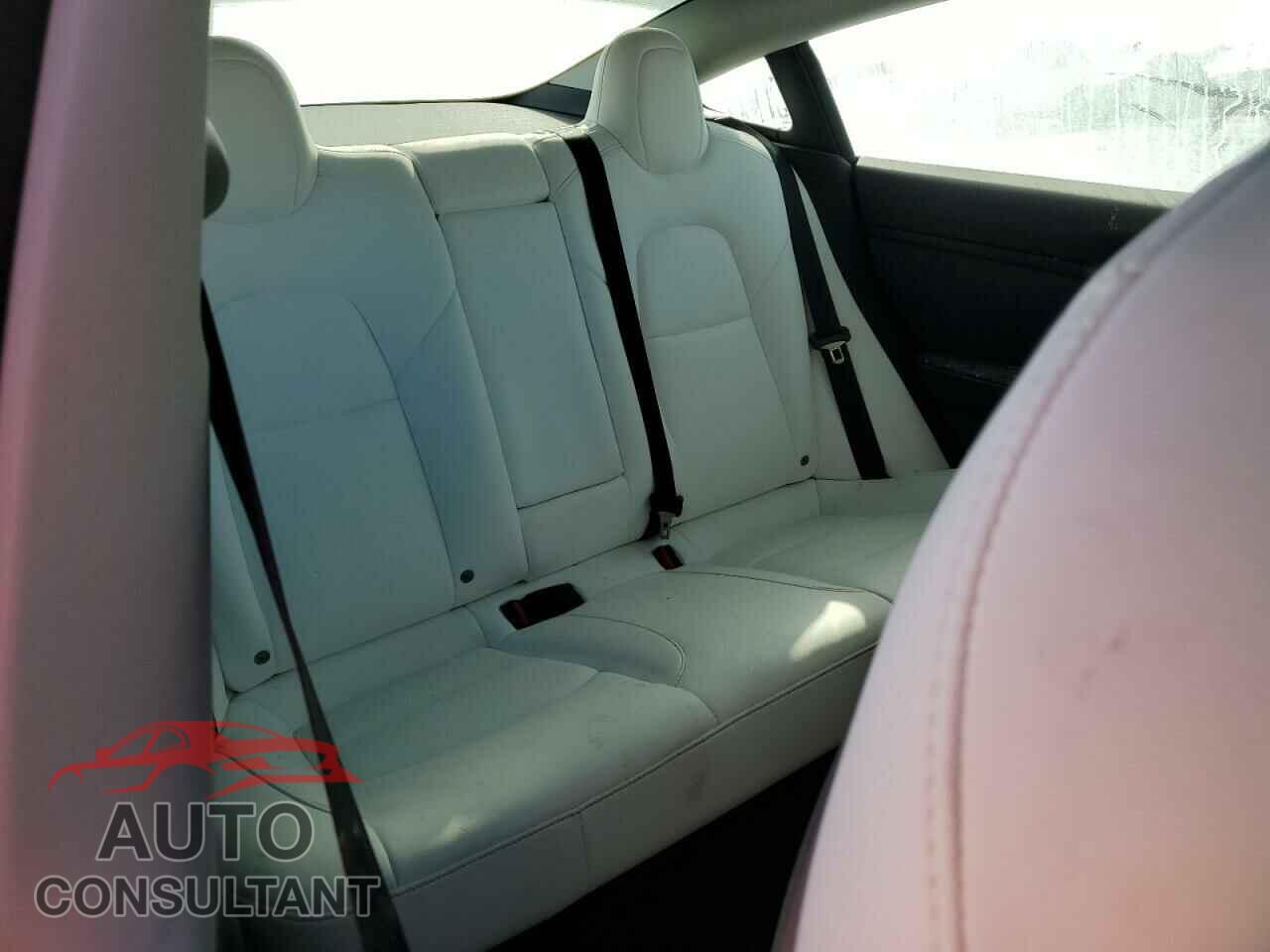 TESLA MODEL 3 2023 - 5YJ3E1EAXPF484292