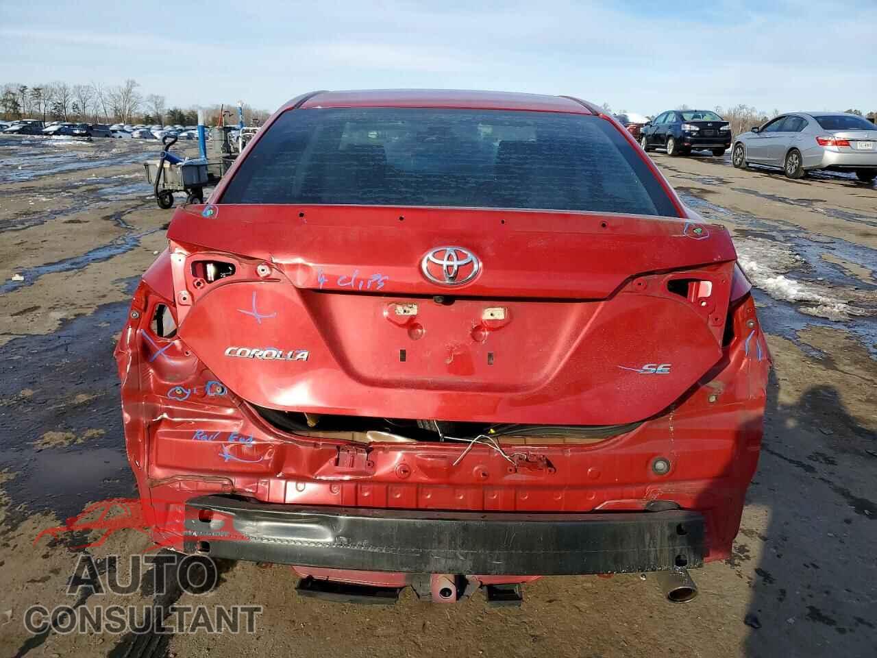 TOYOTA COROLLA 2018 - 5YFBURHEXJP768531