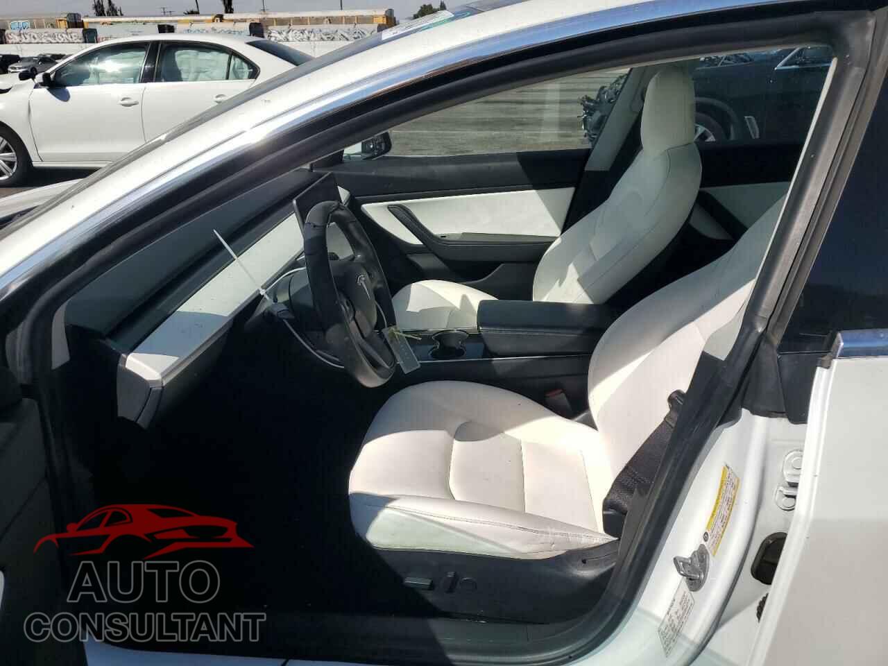 TESLA MODEL 3 2019 - 5YJ3E1EB2KF454706