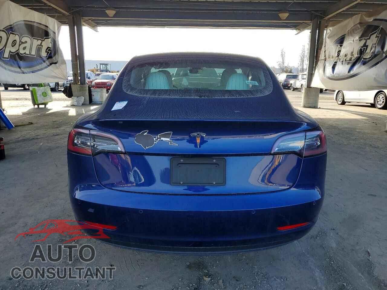 TESLA MODEL 3 2019 - 5YJ3E1EA2KF402872