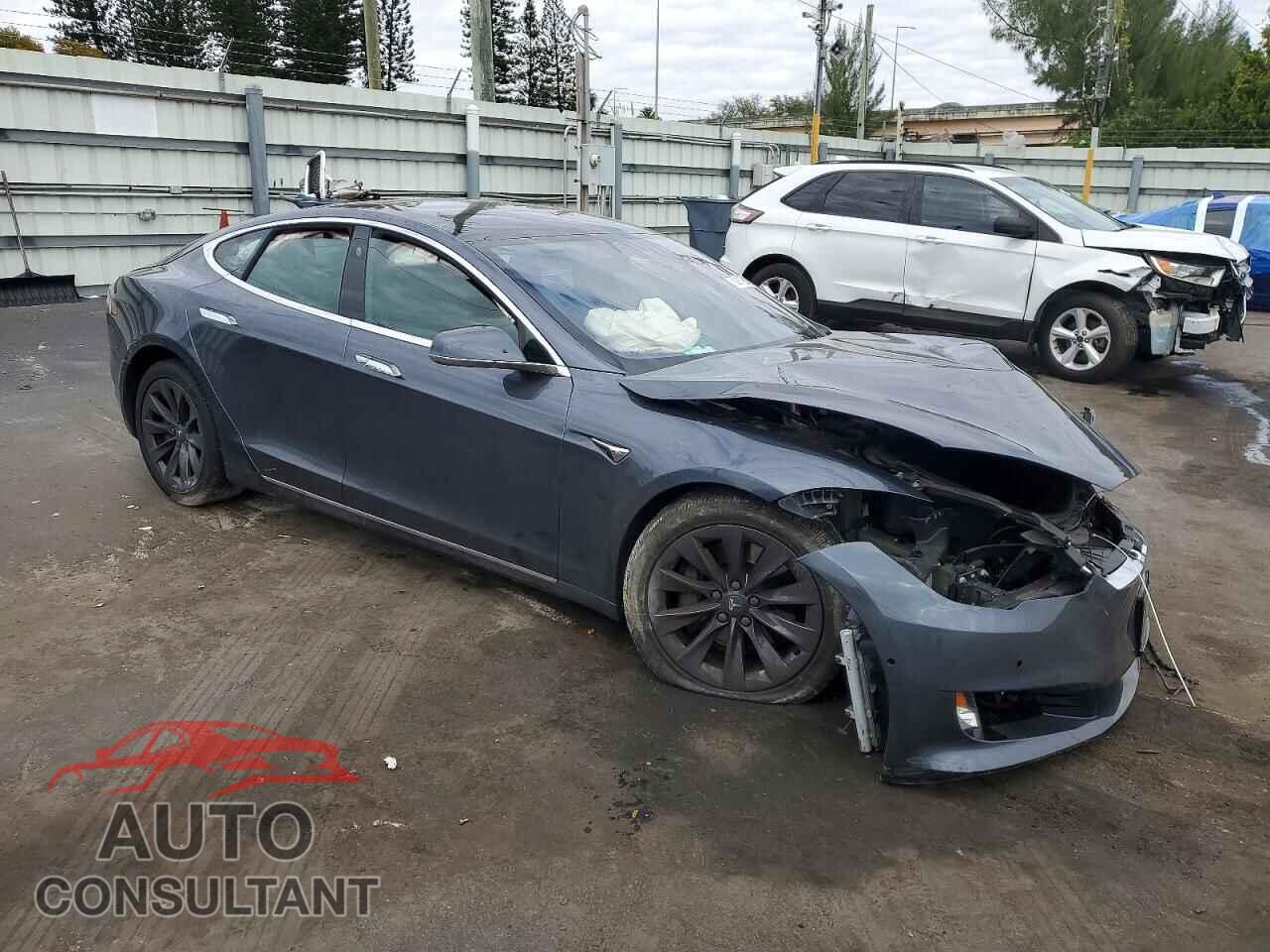 TESLA MODEL S 2018 - 5YJSA1E20JF270287