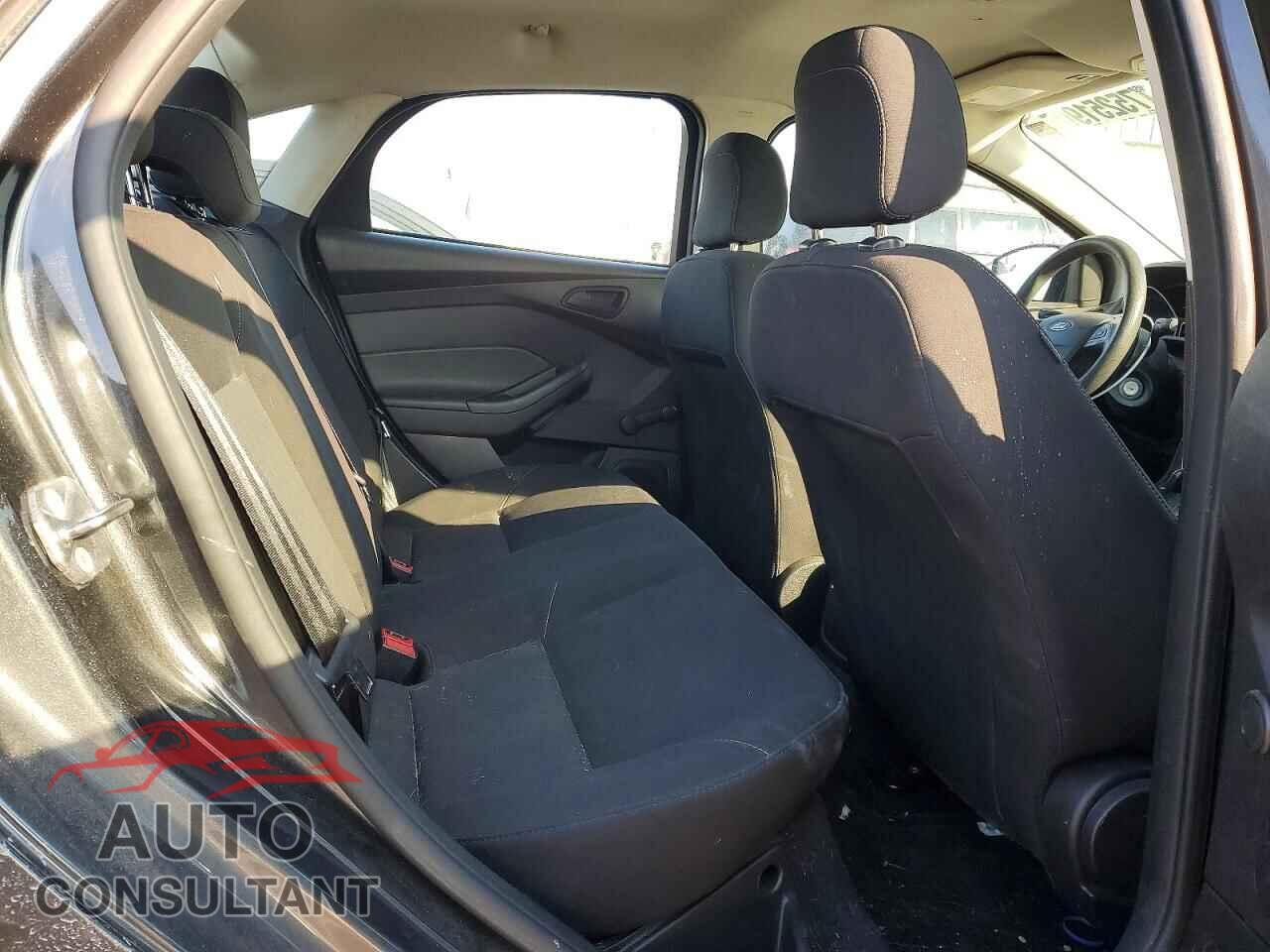 FORD FOCUS 2017 - 1FADP3E25HL337563