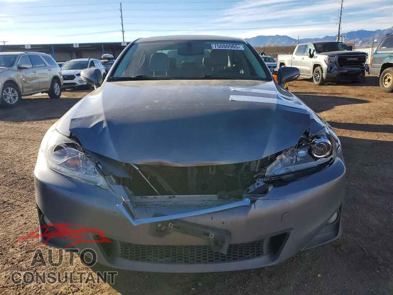 LEXUS IS 2012 - JTHCF5C2XC5059844