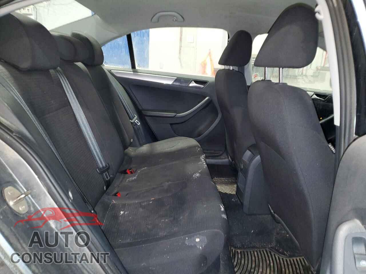 VOLKSWAGEN JETTA 2017 - 3VW2B7AJ8HM318344