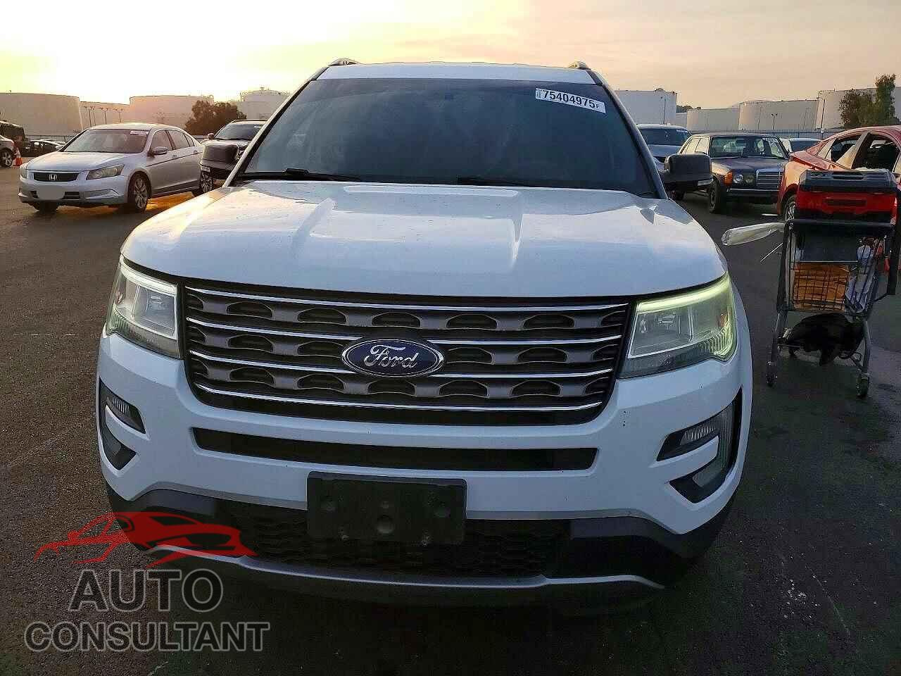 FORD EXPLORER 2017 - 1FM5K7D83HGB05896