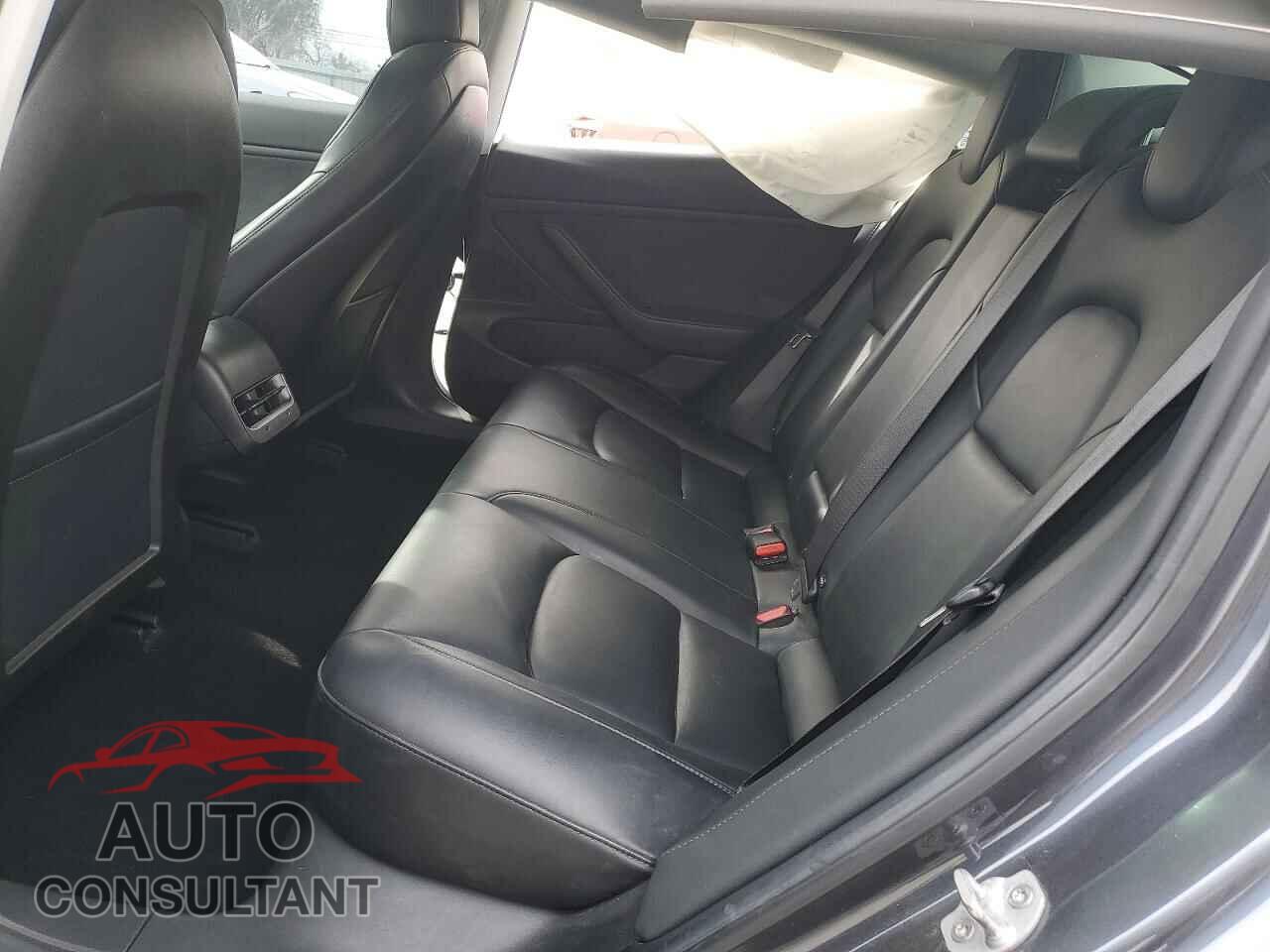 TESLA MODEL 3 2018 - 5YJ3E1EB7JF087168