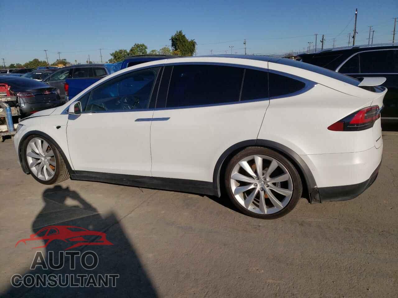 TESLA MODEL X 2017 - 5YJXCAE25HF052047