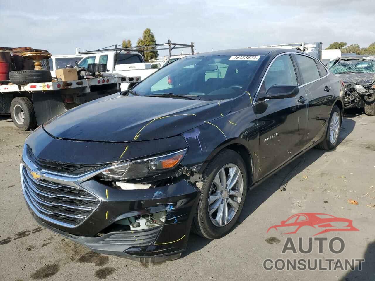 CHEVROLET MALIBU 2017 - 1G1ZE5ST7HF228298