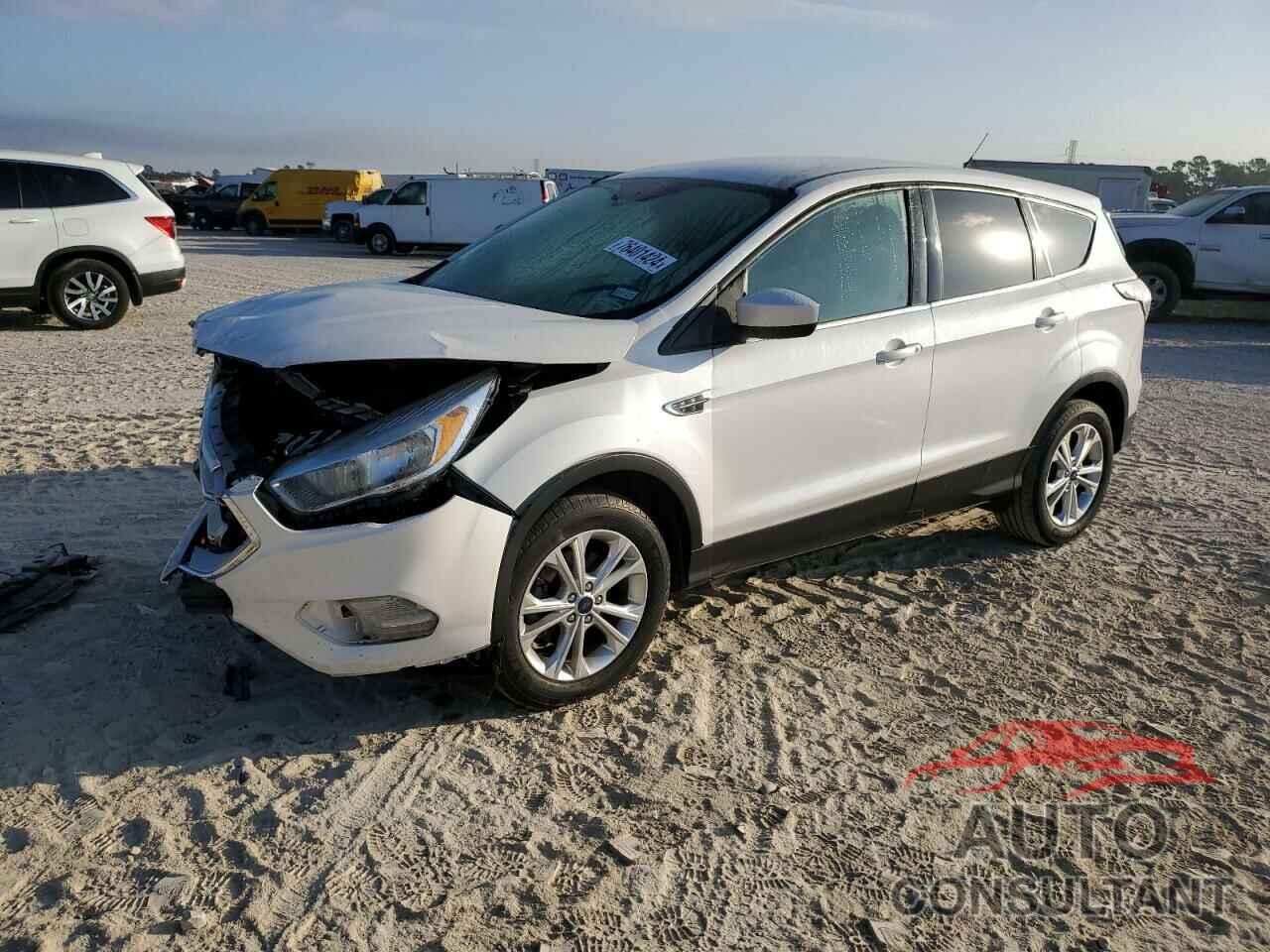 FORD ESCAPE 2017 - 1FMCU0GD1HUA99339