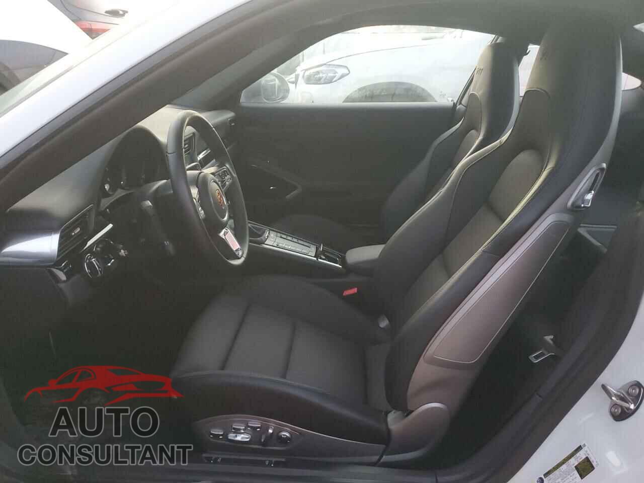 PORSCHE 911 2019 - WP0AA2A96KS104011