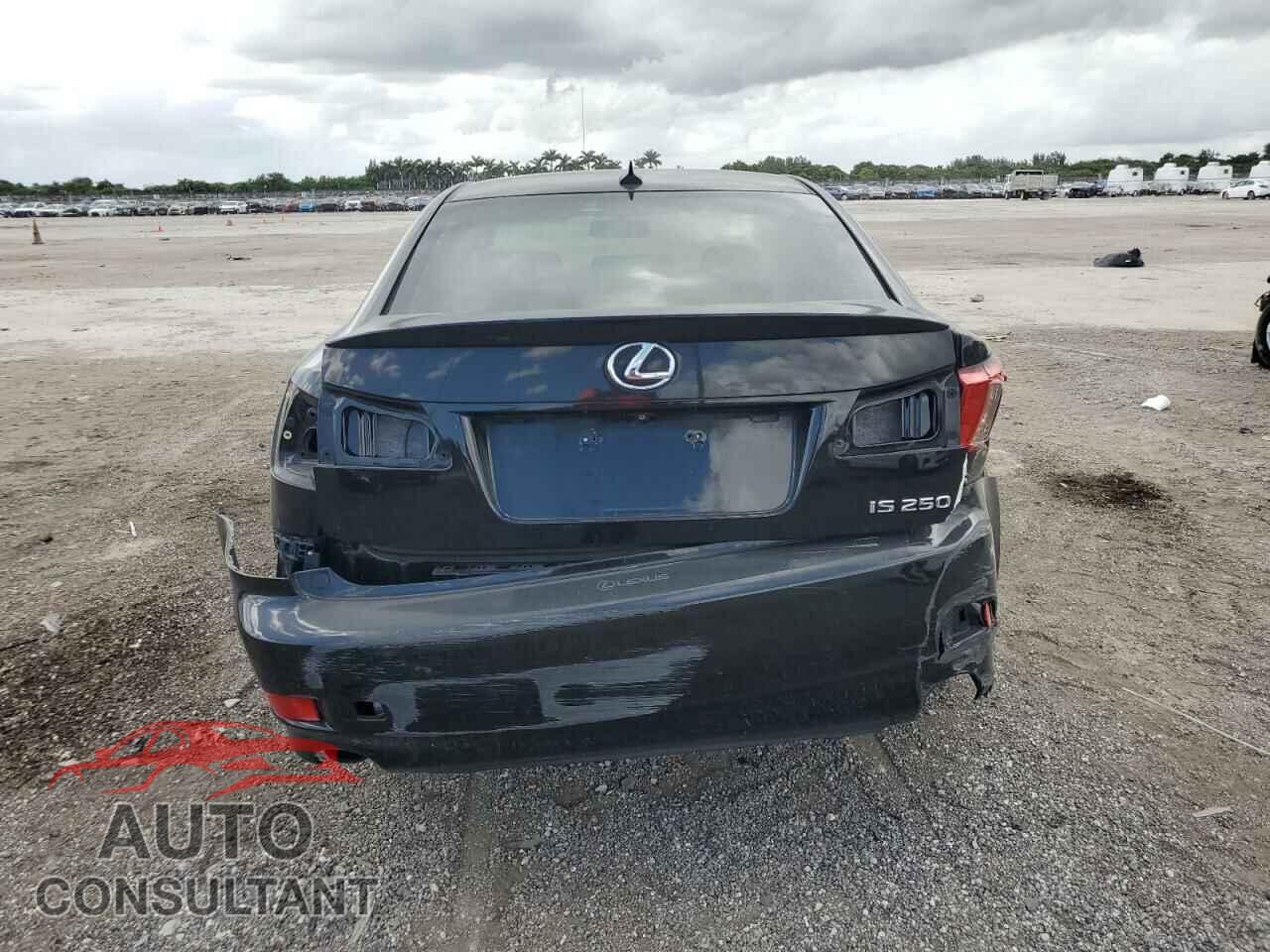 LEXUS IS 2011 - JTHBF5C26B5144609