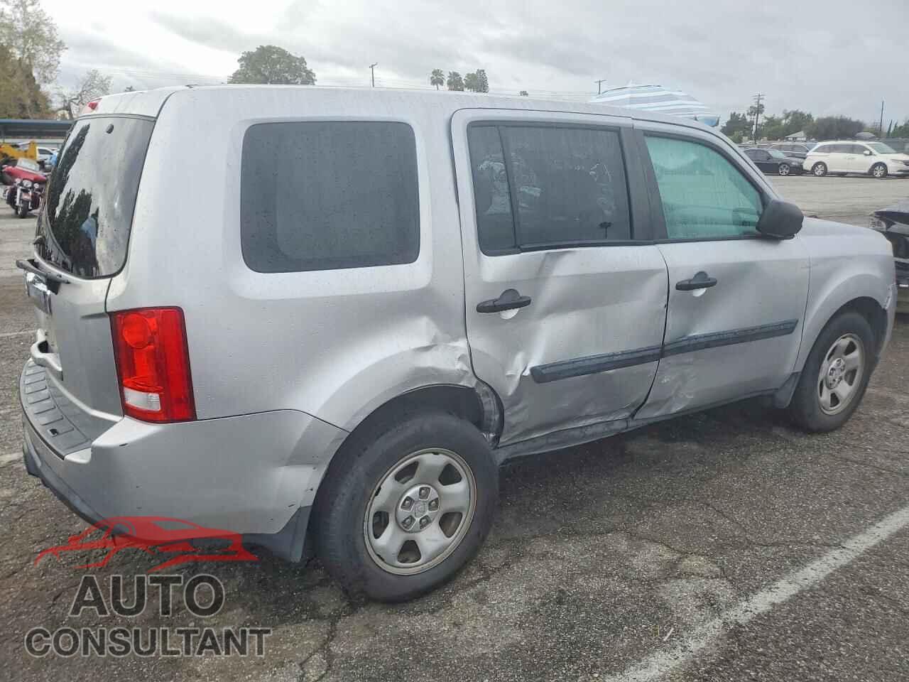 HONDA PILOT 2015 - 5FNYF3H28FB028521